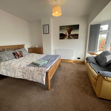 45 Mold Road Apartment Рексъм Екстериор снимка